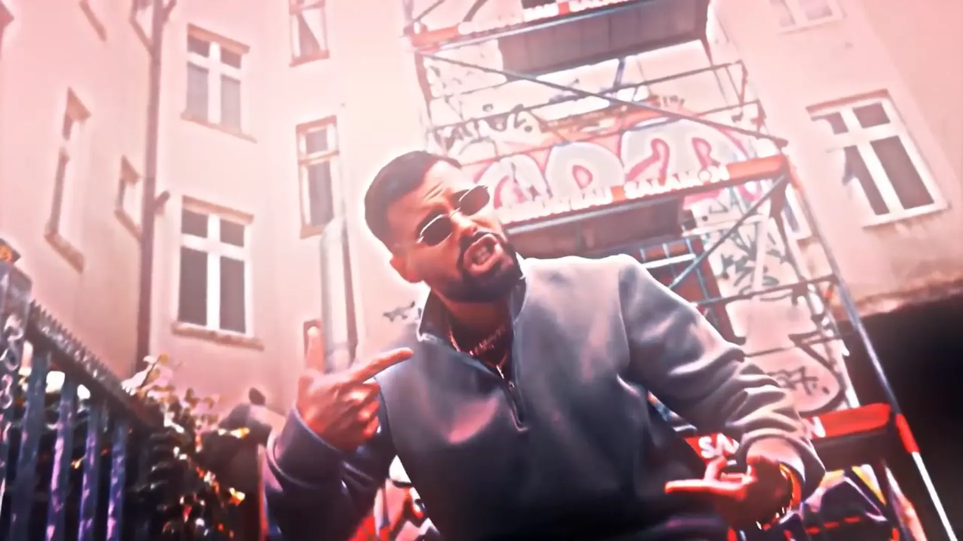 EY JAMAL — Die Abrissfahrt