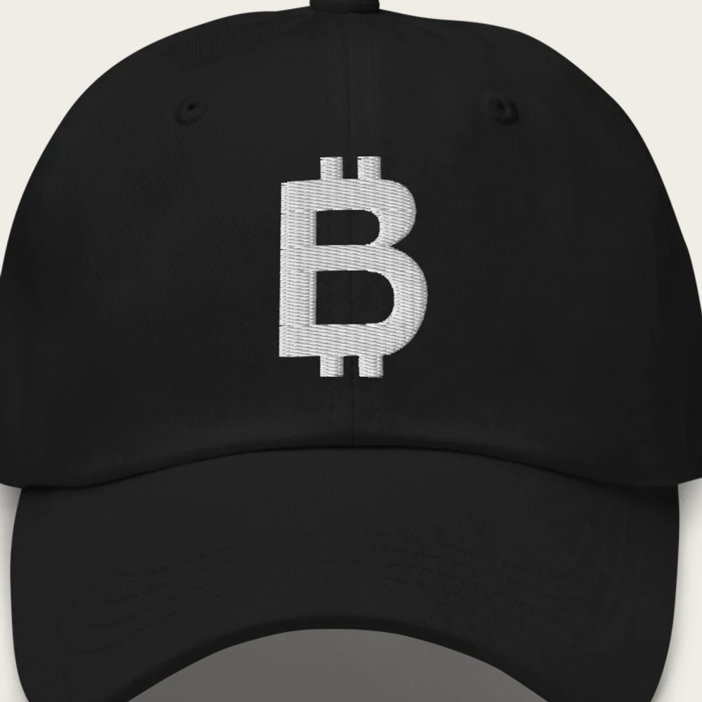 Bitcoin Cap — Close-up on the piece